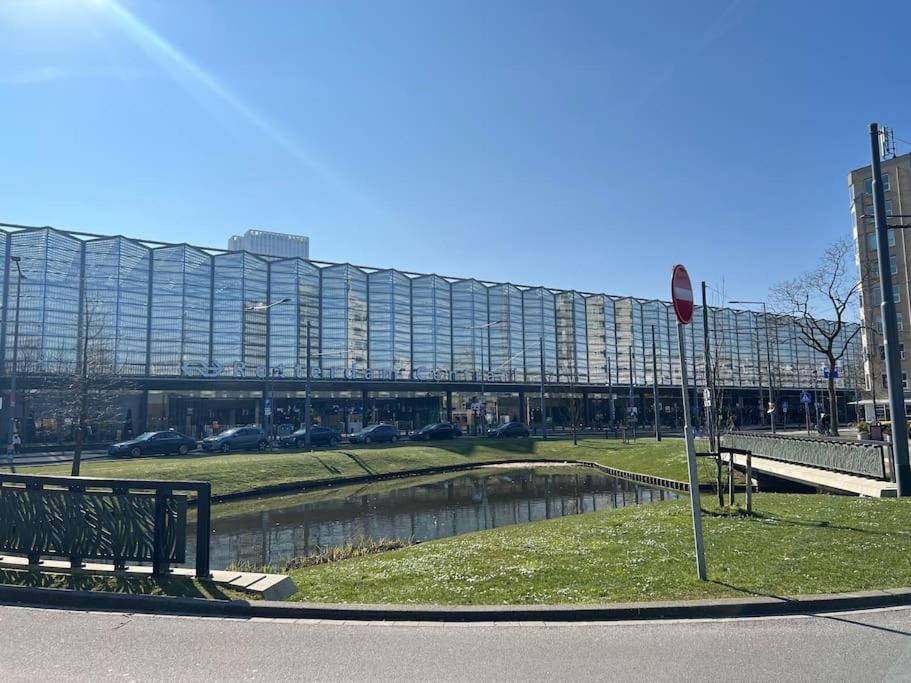 Rotterdam Inn Exterior photo